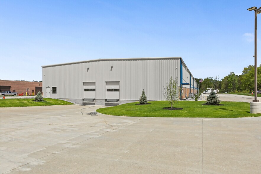 More Photos Of 2844 Westway Drive, Brunswick Warehouse For Lease