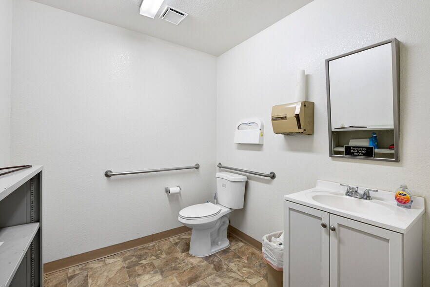 More Photos Of 859 Meridian St, Irwindale Warehouse For Sale