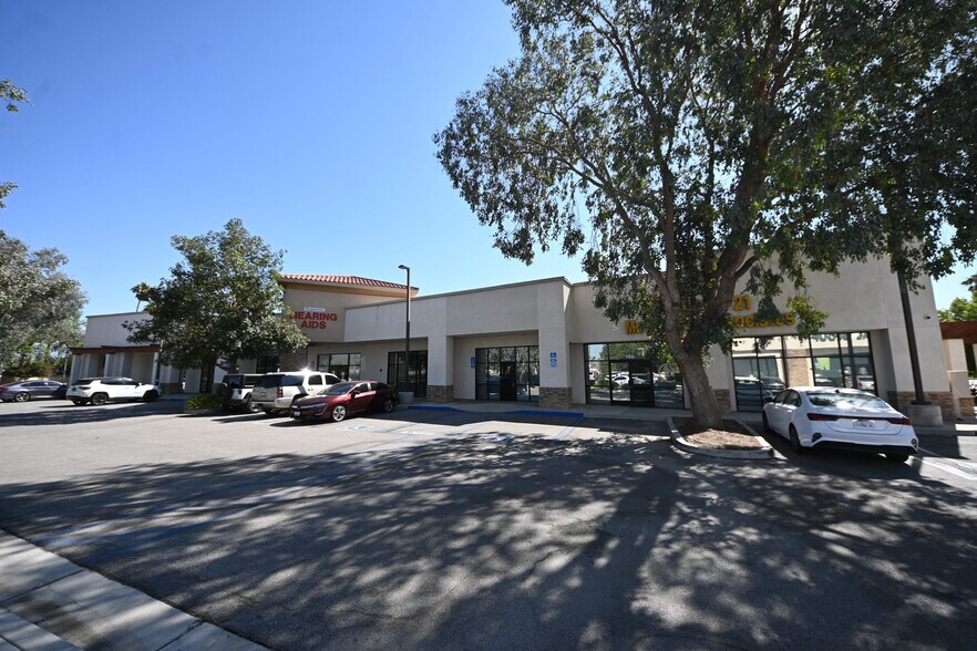 Primary Photo Of 3980 W Florida Ave, Hemet Unknown For Lease