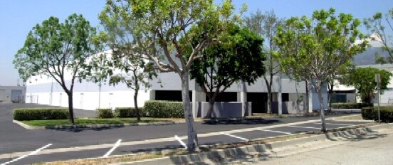 More Photos Of 411 N Aerojet Dr, Azusa Manufacturing For Lease