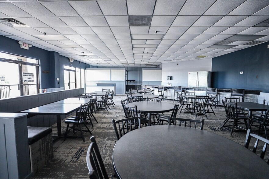 More Photos Of , Eddyville General Retail For Sale
