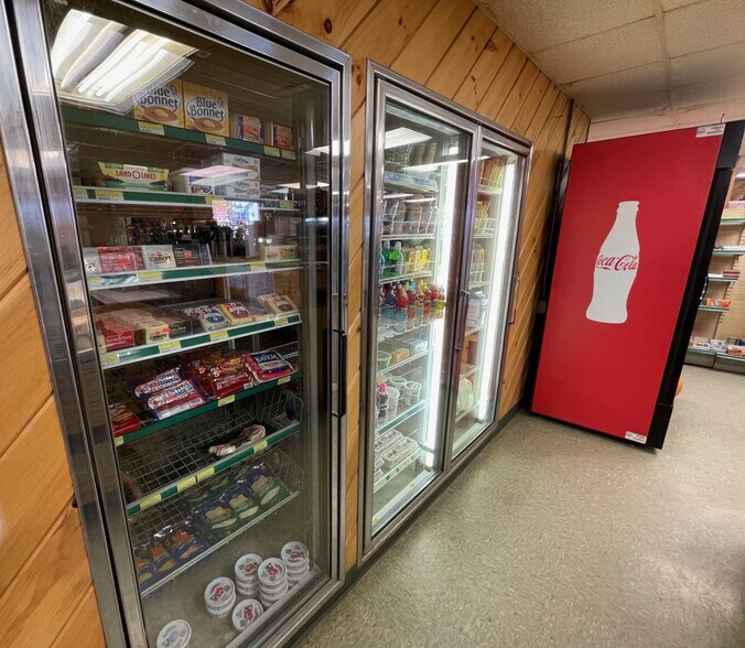 More Photos Of 21 Corinna Road Rd, Saint Albans Convenience Store For Sale