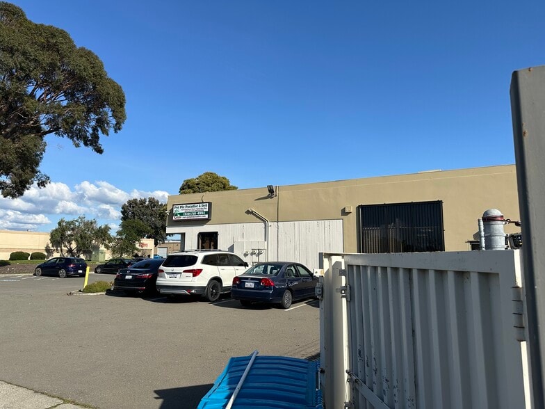 More Photos Of 3514-3544 Arden Rd, Hayward Warehouse For Lease