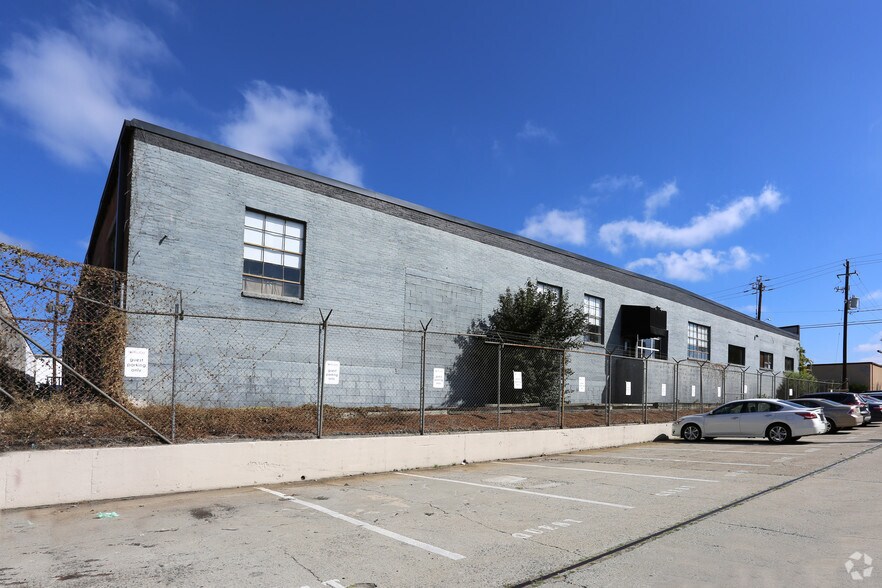 More Photos Of 1122 Old Chattahoochee Ave NW, Atlanta Warehouse For Lease