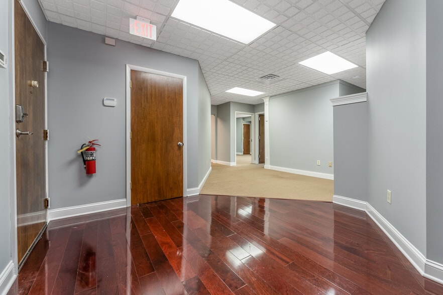 More Photos Of 490 Schooleys Mountain Rd, Hackettstown Medical For Sale