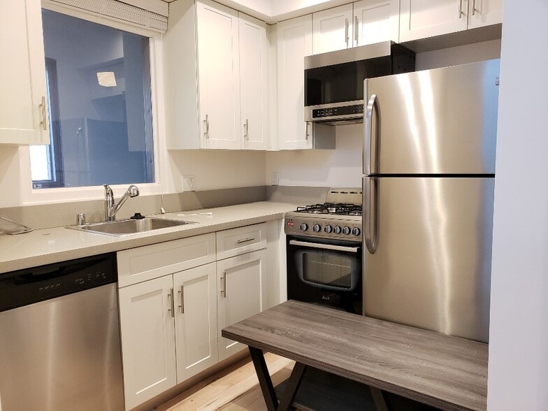 More Photos Of 517 N Harvard Blvd, Los Angeles Apartments For Sale