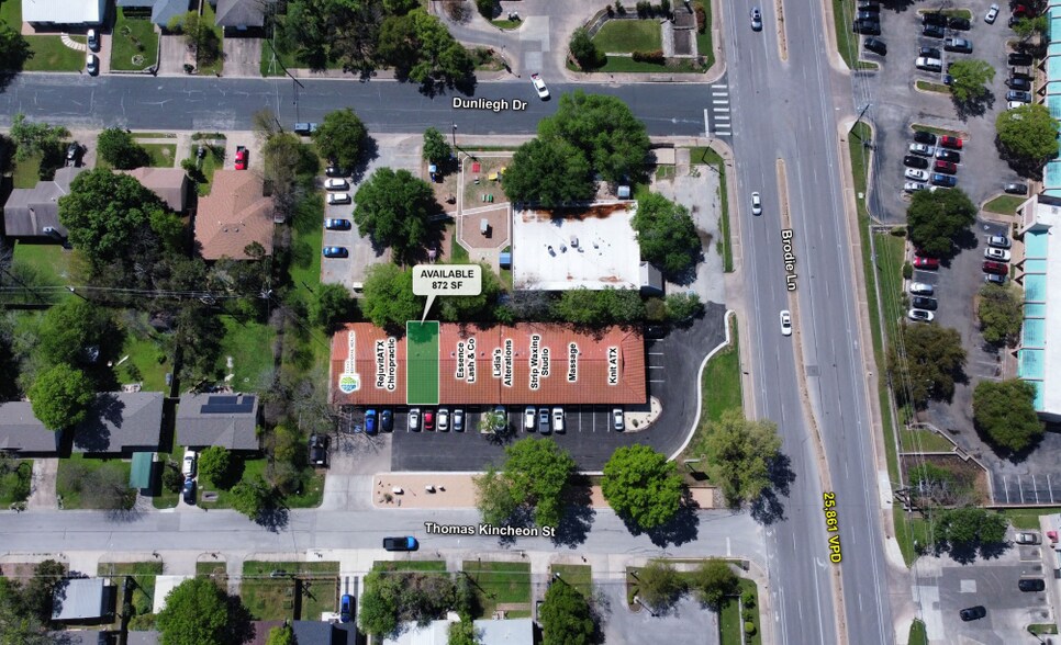 More Photos Of 8103 Brodie Ln, Austin Freestanding For Lease