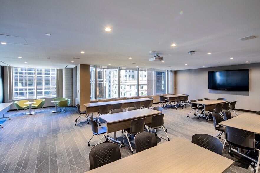 More Photos Of 175 Bloor Street East, Toronto Office For Lease