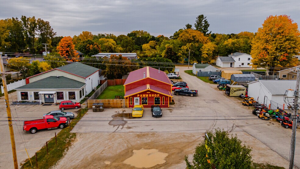 More Photos Of 5281 E Pickard St, Mount Pleasant Freestanding For Lease