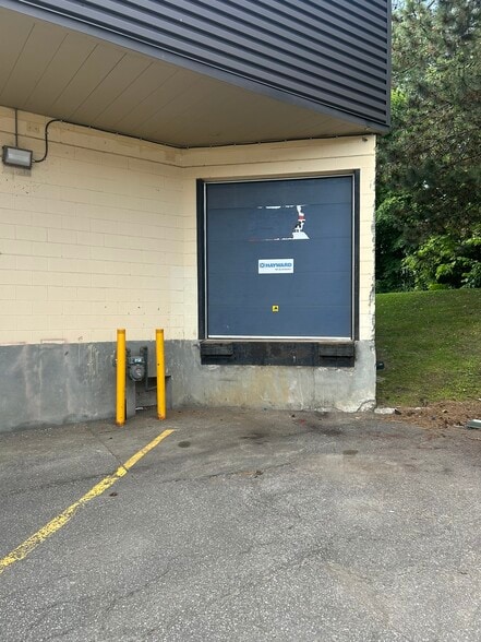 More Photos Of 2640 Lancaster Rd, Ottawa Warehouse For Lease