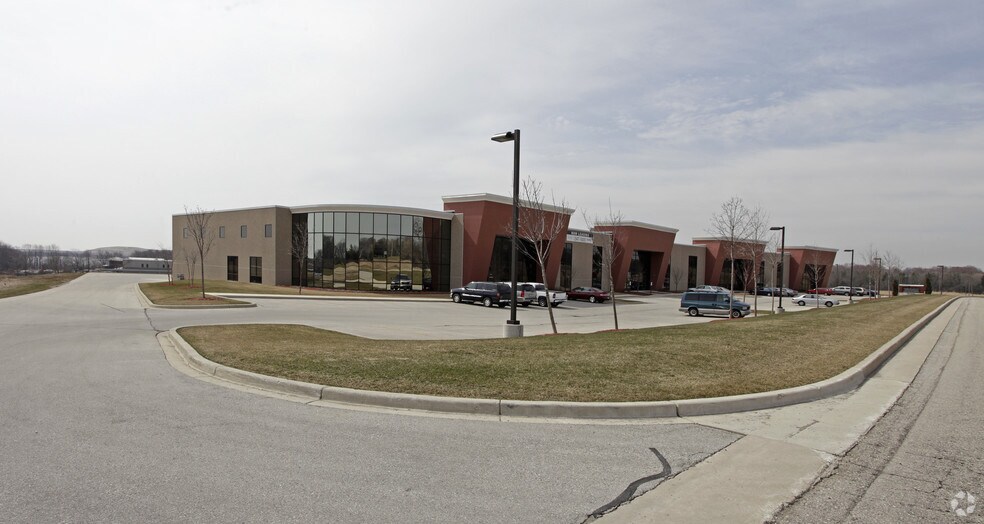 More Photos Of N110W13125 Washington Dr, Germantown Warehouse For Lease