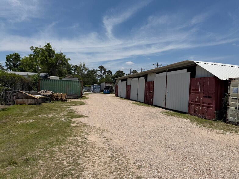 More Photos Of 3514 Pinemont Dr, Houston Warehouse For Sale