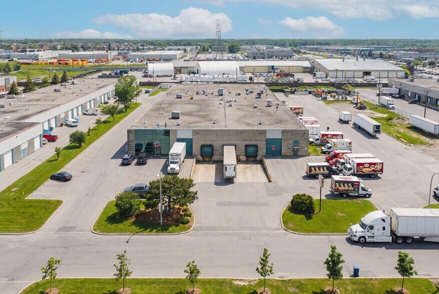 Primary Photo Of 1225 Rue Bergar, Laval Warehouse For Lease