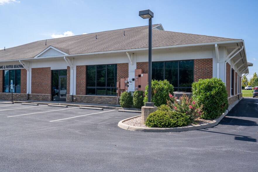 More Photos Of 16 Gosnell, Staunton Medical For Sale