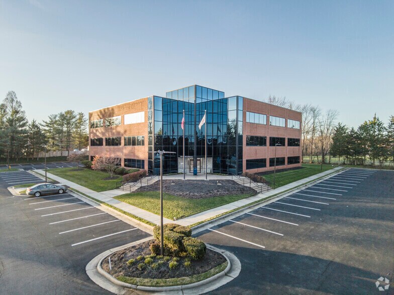 More Photos Of 13000 Harbor Center Dr, Woodbridge Office For Lease