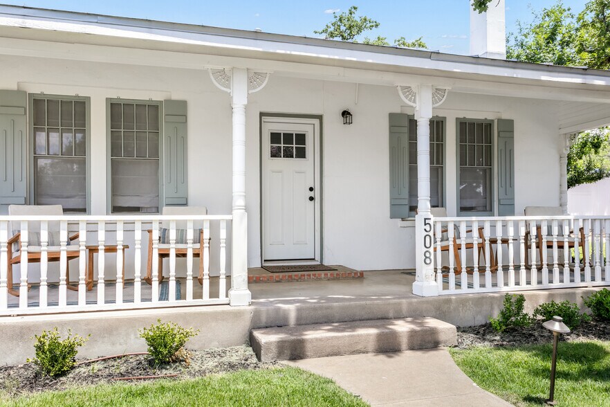 More Photos Of 508 N Orange St, Fredericksburg Specialty For Sale