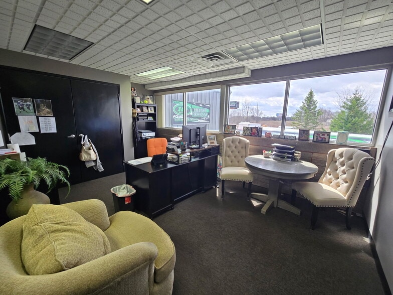 More Photos Of 750 Industrial Dr, Clare Warehouse For Lease