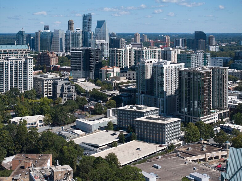 More Photos Of 2970 Peachtree Rd NW, Atlanta Unknown For Lease