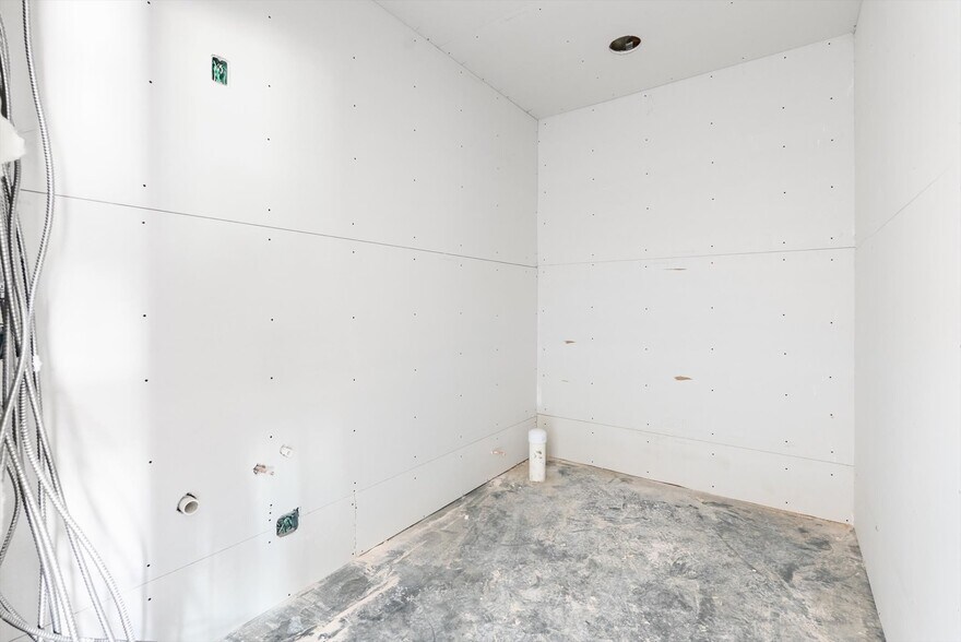More Photos Of 6725 Butler Creek Rd, Missoula Light Distribution For Lease