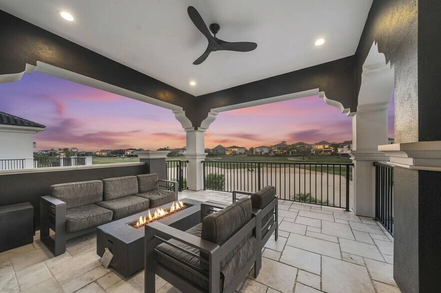 More Photos Of 521 Muirfield Loop, Reunion Specialty For Sale