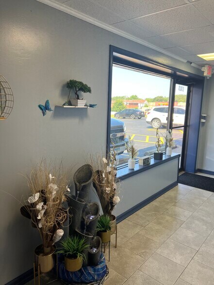 More Photos Of 1301-1315 21st St, Zion Unknown For Lease