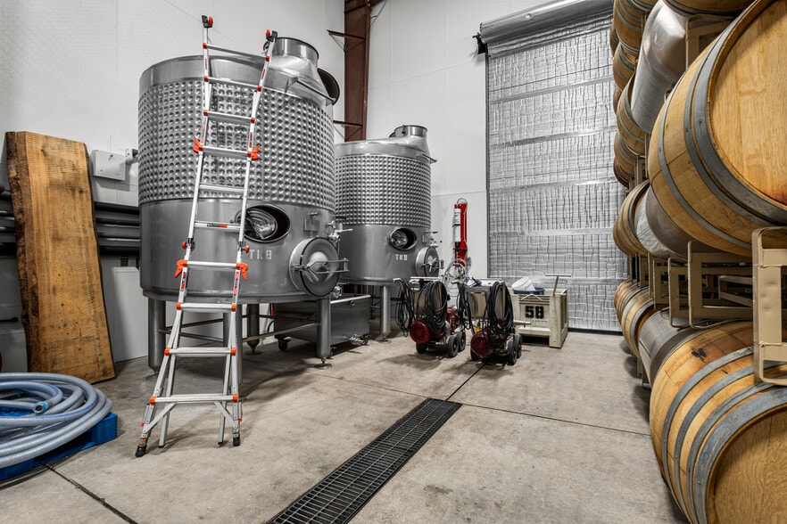 More Photos Of 6781 Tower, Somerset Winery Vineyard For Sale