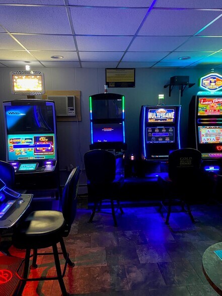 More Photos Of 102 N Main St, Albany Restaurant For Sale