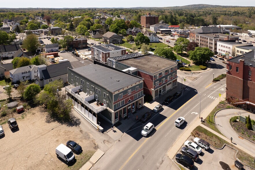 More Photos Of 13-17 Washington St, Sanford Apartments For Lease