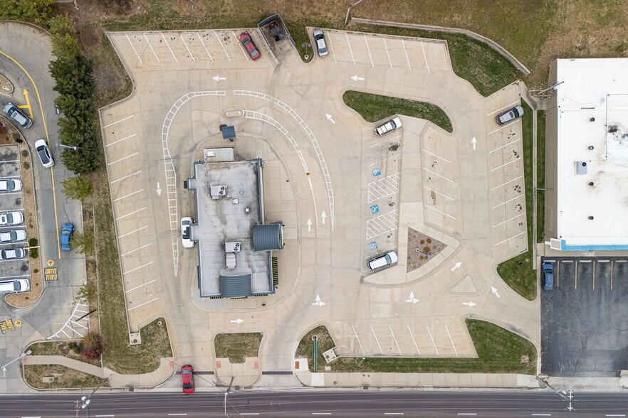 More Photos Of 501 N Belt Hwy, Saint Joseph Fast Food For Sale