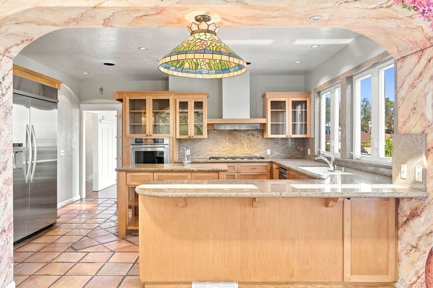 More Photos Of 1135 5th Ave, Crockett Apartments For Sale