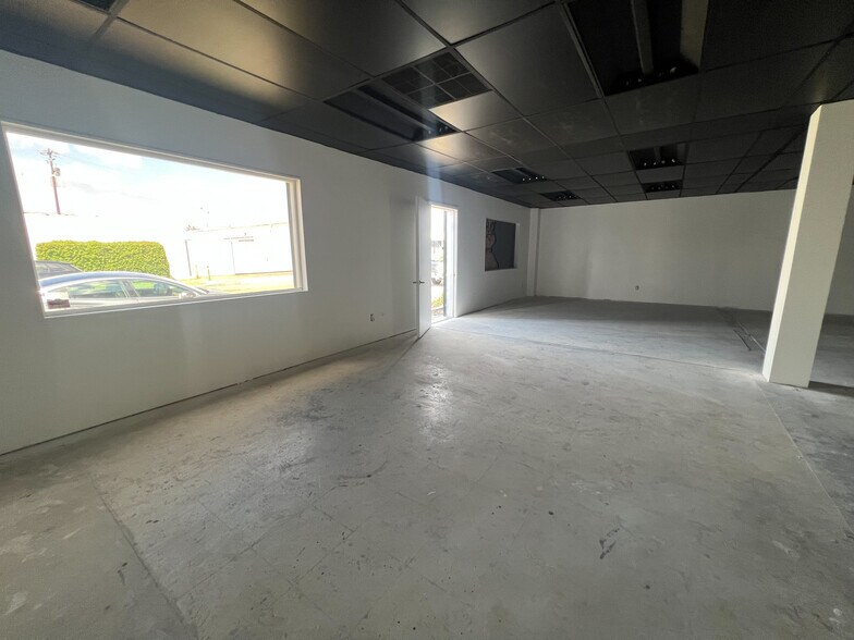 More Photos Of 1110-1112 E Ash Ave, Fullerton Manufacturing For Lease