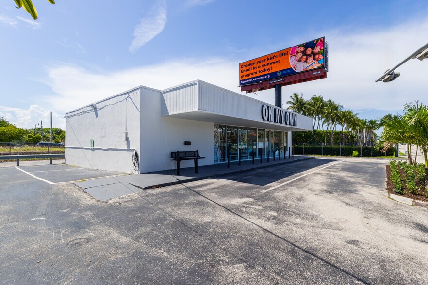 More Photos Of 18060 Biscayne Blvd, Aventura Freestanding For Lease