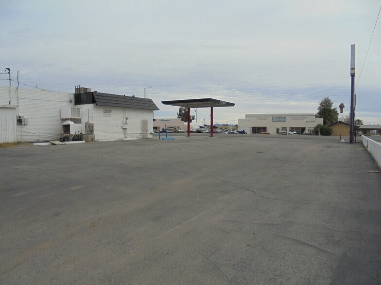 More Photos Of 945 E Hobsonway, Blythe Auto Dealership For Sale