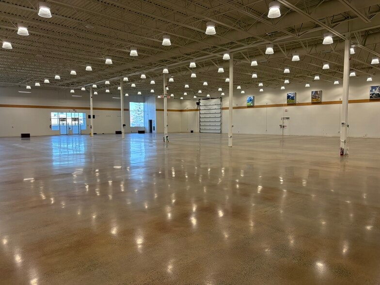 More Photos Of 2747 Chamberland St, Clarence-Rockland Freestanding For Sale