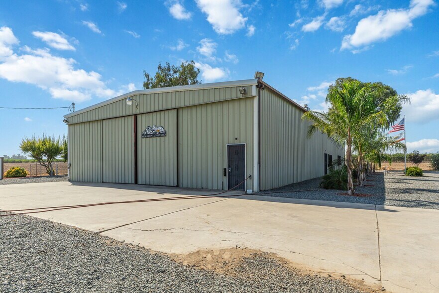 More Photos Of 23259 Avenue 64 Ave, Ducor Warehouse For Sale