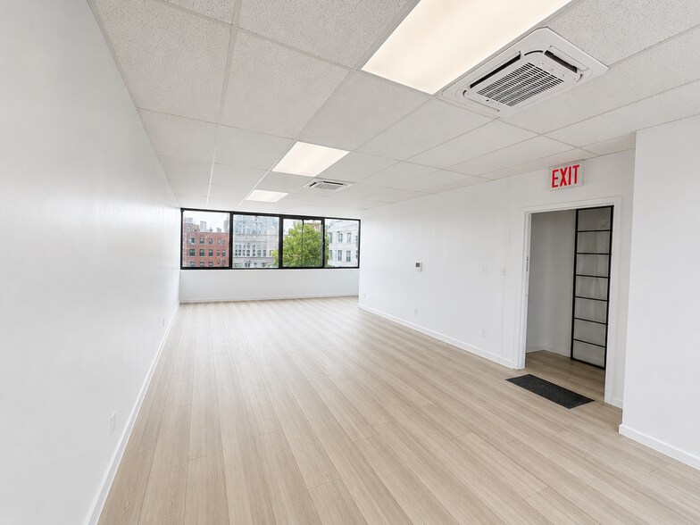 More Photos Of 4236 162nd St, Flushing Office For Lease