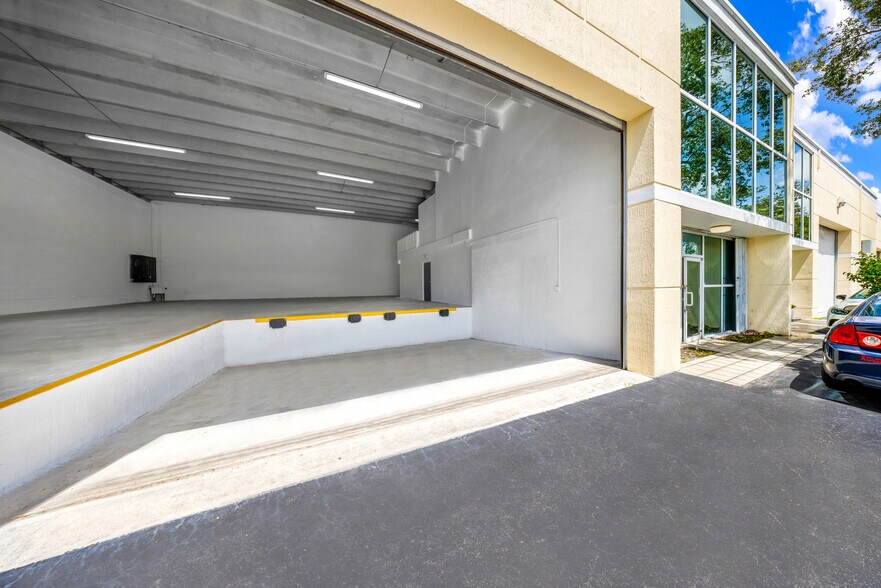 Primary Photo Of 8009 NW 29th St, Doral Warehouse For Sale