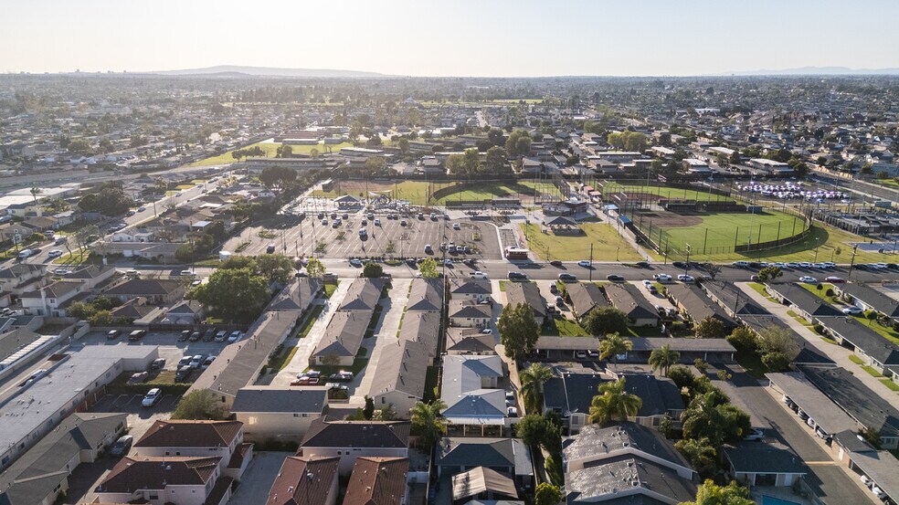 More Photos Of 8620-8624 Watson St, Cypress Apartments For Sale