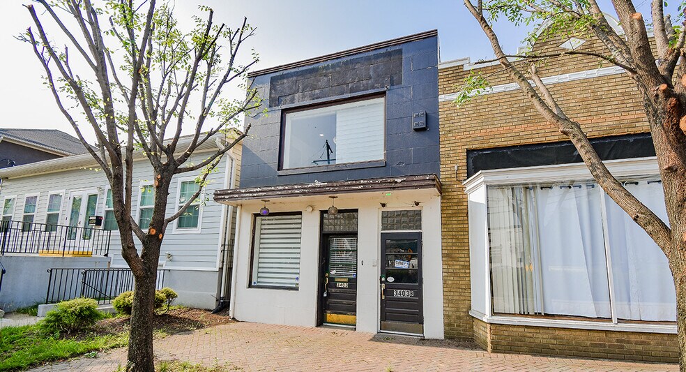 Primary Photo Of 3403 Perry St, Mount Rainier Office For Sale