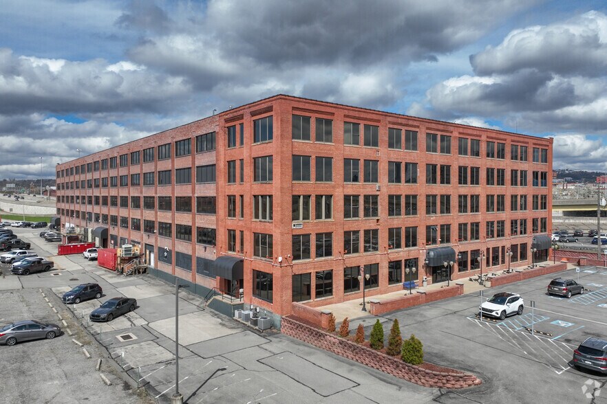 More Photos Of 1501 Reedsdale St, Pittsburgh Loft Creative Space For Lease