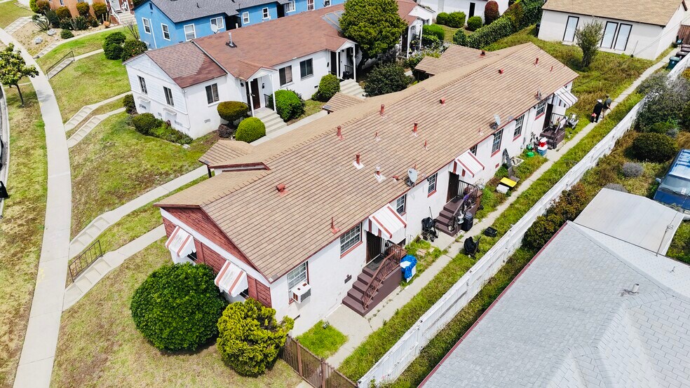 More Photos Of 10846 S Manhattan Pl, Los Angeles Apartments For Sale