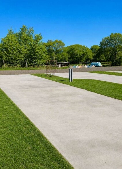 More Photos Of 594 Cedar Mills Road, Gordonville Trailer Camper Park For Sale