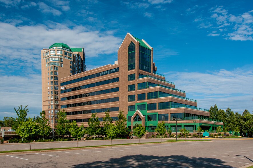 More Photos Of 3300 Edinborough Way, Edina Office For Lease