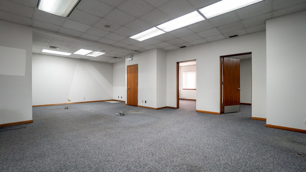 More Photos Of 7007 Calumet Ave, Hammond General Retail For Sale