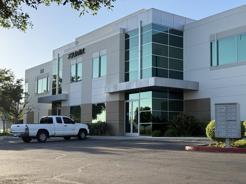 More Photos Of 3532 Seagate Way, Oceanside Warehouse For Sale