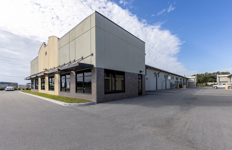 More Photos Of 3715 Drane Field Rd, Lakeland Office For Sale