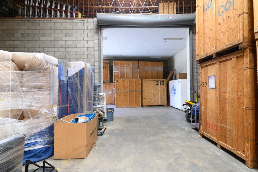 More Photos Of 1801 Sunkist Cir, Oxnard Warehouse For Sale