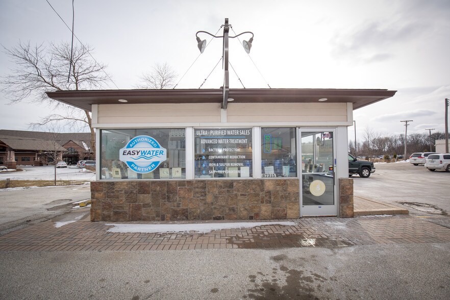 More Photos Of 67353-67365 S Main St, Richmond Storefront For Lease