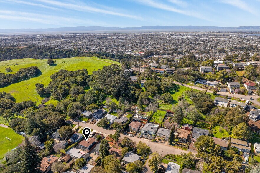 More Photos Of 8124 Greenly Dr, Oakland Apartments For Sale