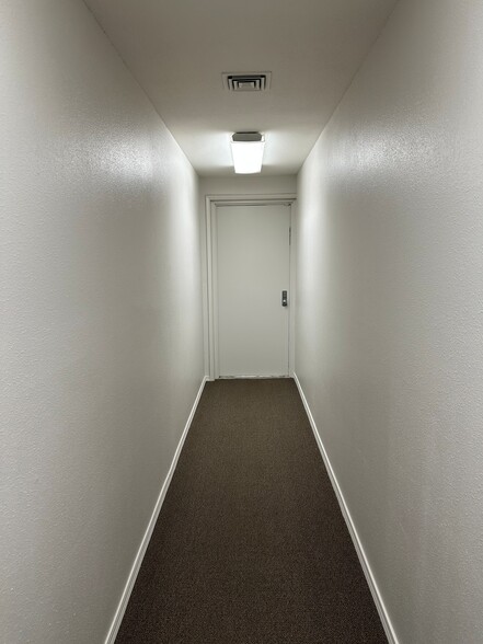 More Photos Of 114 NE Penn Ave, Bend Industrial For Lease
